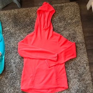 Hooded fleece long sleeve. Size small